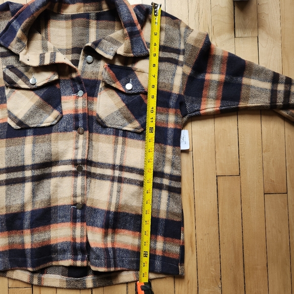 Flannel Shacket Size Large - Picture 7 of 9